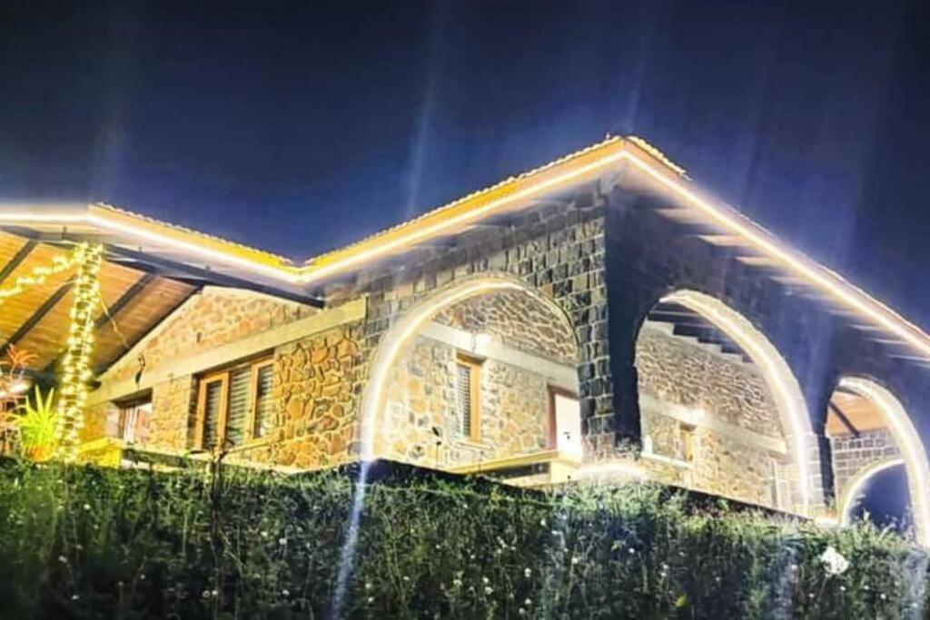 Eze Nof - A Hilltop Villa With 360º Water View 纳西克 外观 照片